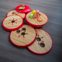 Montessori Lernspiel, Motorikspiel,Holzspielzeug „Der rote Apfel" Nordrhein-Westfalen - Solingen Vorschau