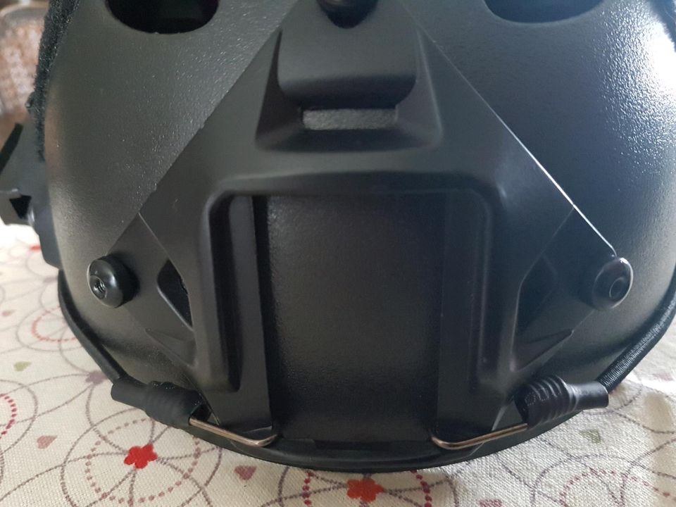 Soft Air Helm/ Paintball + Full-Face Airsoft Maske +NVG Halterung in Dillingen (Saar)