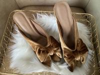 ASOS Design Pumps, Samt, gold-champagnie Hessen - Viernheim Vorschau