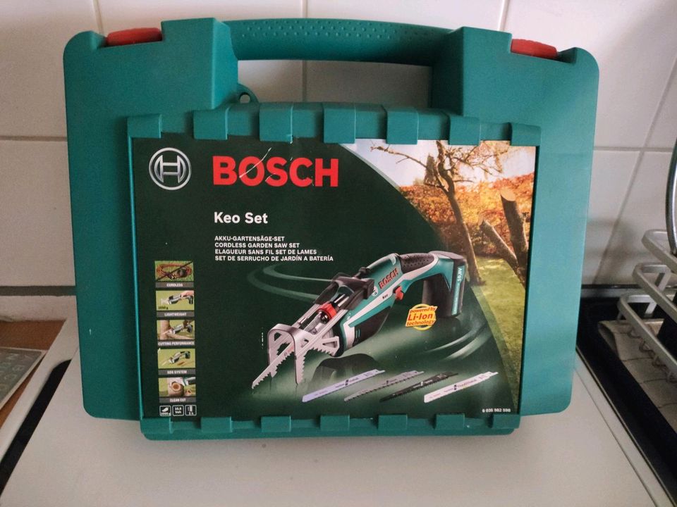 BOSCH Leo Set Akku Gartensägen Set + Koffer Ladegerät etc.. Top in Freiburg im Breisgau