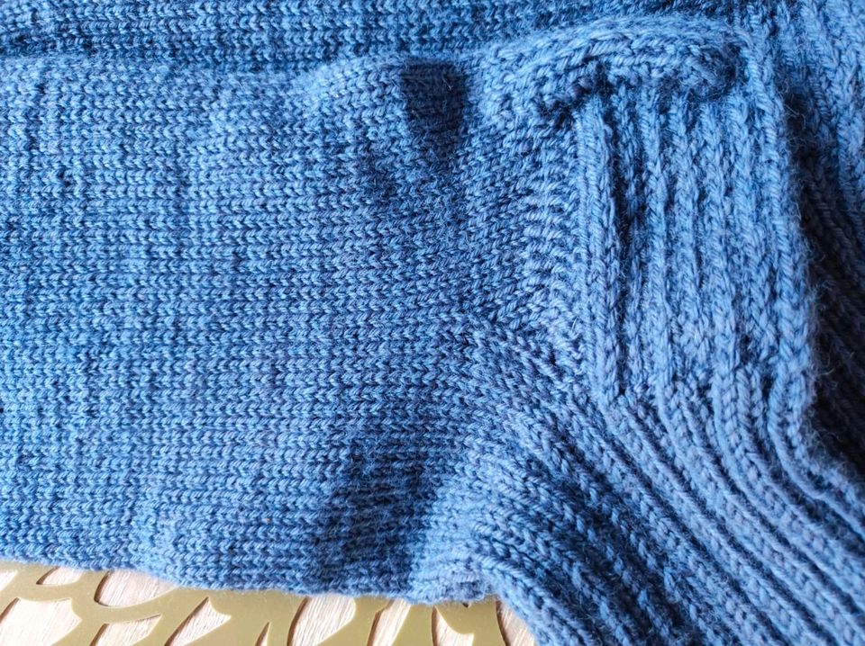 Handgestrickte Socken NEU blau Größe 46-48 in Trabitz