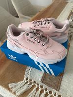 Adidas Falcon gr. 40 Schleswig-Holstein - Neumünster Vorschau