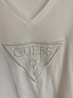 Langarmshirt Guess Kr. München - Ottobrunn Vorschau
