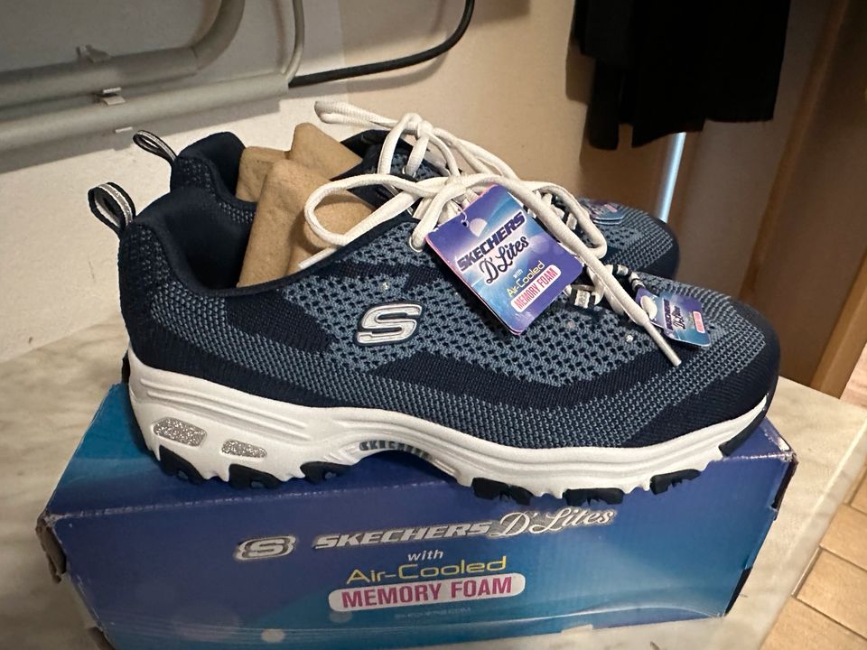 Skechers Damen D'lites Blau 40 NEU mit Karton in Minden