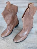 Tamaris Cowboy Stiefel braun Leder neuwertig Gr 40 Nordrhein-Westfalen - Oelde Vorschau