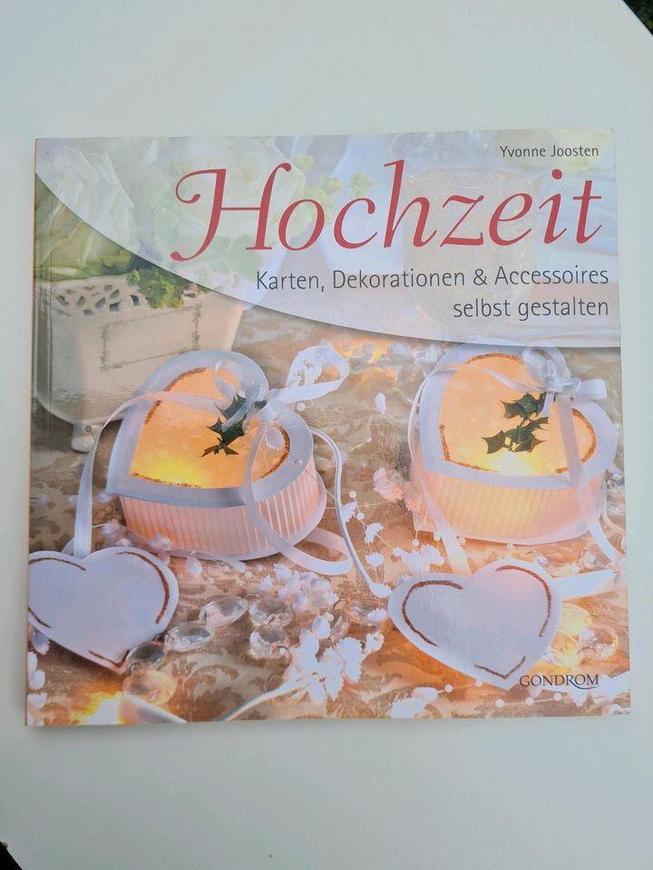 Hochzeit - 4 Zeitschriften / 3 Bücher Paket inkl. Versand in Eisingen