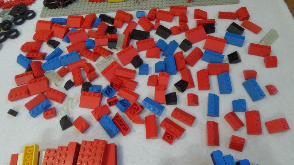 LEGO Sammlung: Platten Schienen Zahnräder Drehscheiben Basic usw in Waiblingen