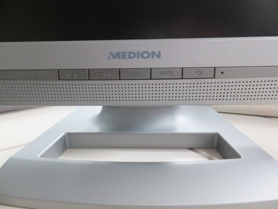 Medion MD32119 PR 48cm (19 Zoll) TFT Flachbildschirm Monitor gebr in Aachen