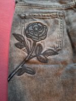 GUESS Jeansrock • Gr 36 • grau schwarz • Rose & Sterne • WIE NEU Nordrhein-Westfalen - Rietberg Vorschau