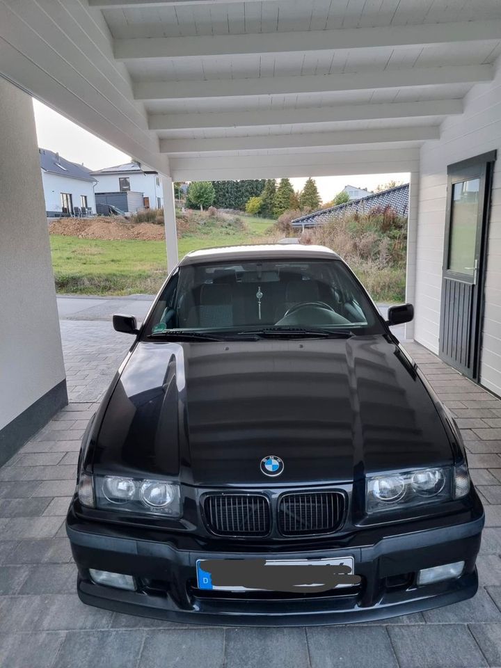 BMW 316i Compact Sport Edition Sport Edition in Nieheim