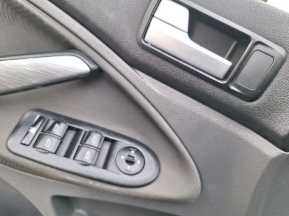 Ford C-Max autom. Sitzh. Klima, AHK, Tempomat in Pattensen