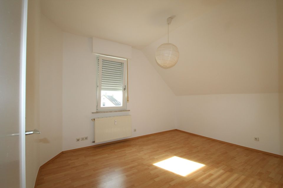 Kapitalanlage oder Selbstnutzung - helle 2-Zimmer Wohnung in Bergen! in Frankfurt am Main