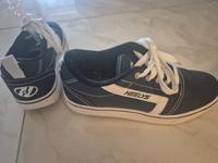 Heelys Rollenschuhe Dunkelblau weiß seht guter Zustand Gr. 39 Bayern - Neukirchen Vorschau