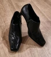 Schwarze Pumps Gr. 36 von Tamaris, selten getragen Nordrhein-Westfalen - Olpe Vorschau