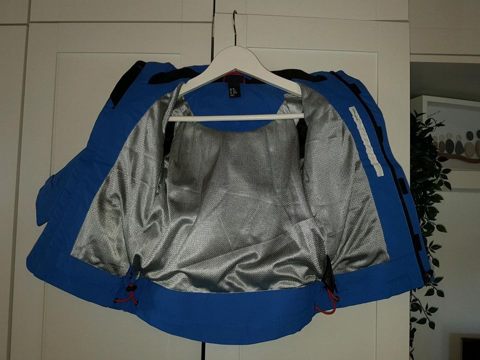 Jacke Gr. 98 neuwertig Sommer Kleinkind Regenjacke Kindergarten in Gummersbach