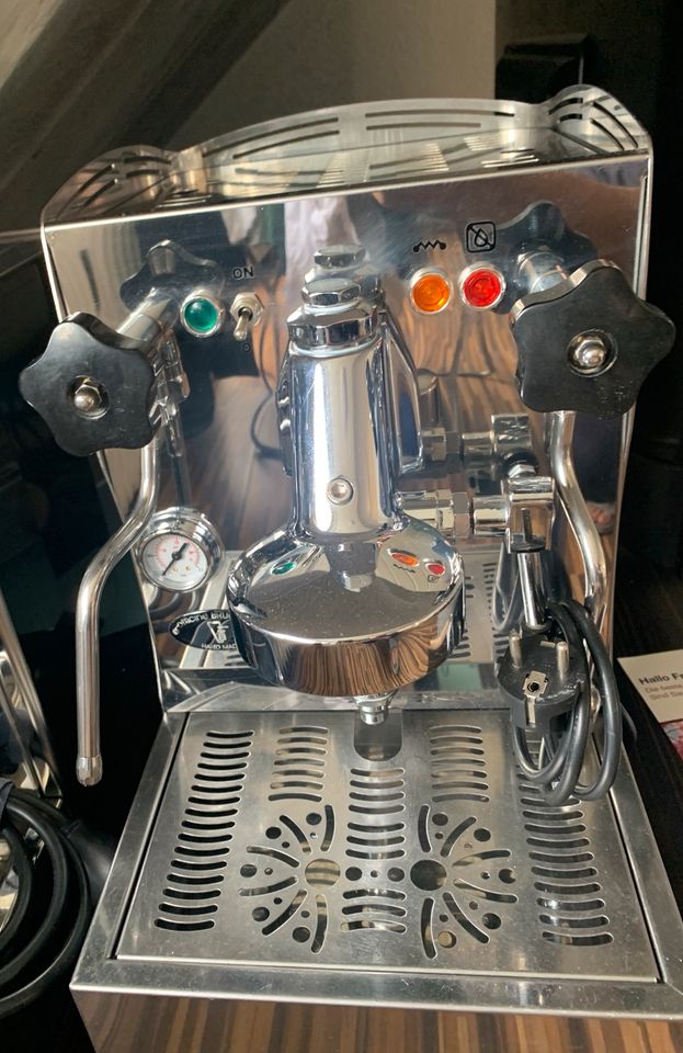 Officine Brugnetti Siebträger Kaffeemaschine in Köln