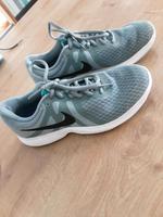 Turnschuhe Nike Gr. 37,5 Niedersachsen - Bad Zwischenahn Vorschau