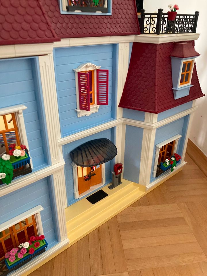 Playmobil Puppenhaus und Zimmer in Neu-Isenburg