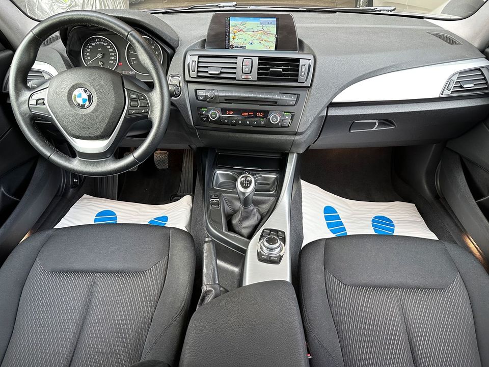 BMW 118i, wenig KM, Navi,Xenon, Top Ausstattung in Rietberg