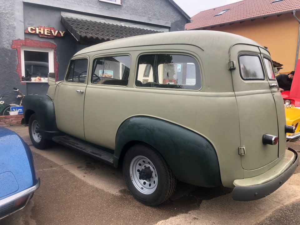 Chevrolet Suburban 3100 in Bad Abbach