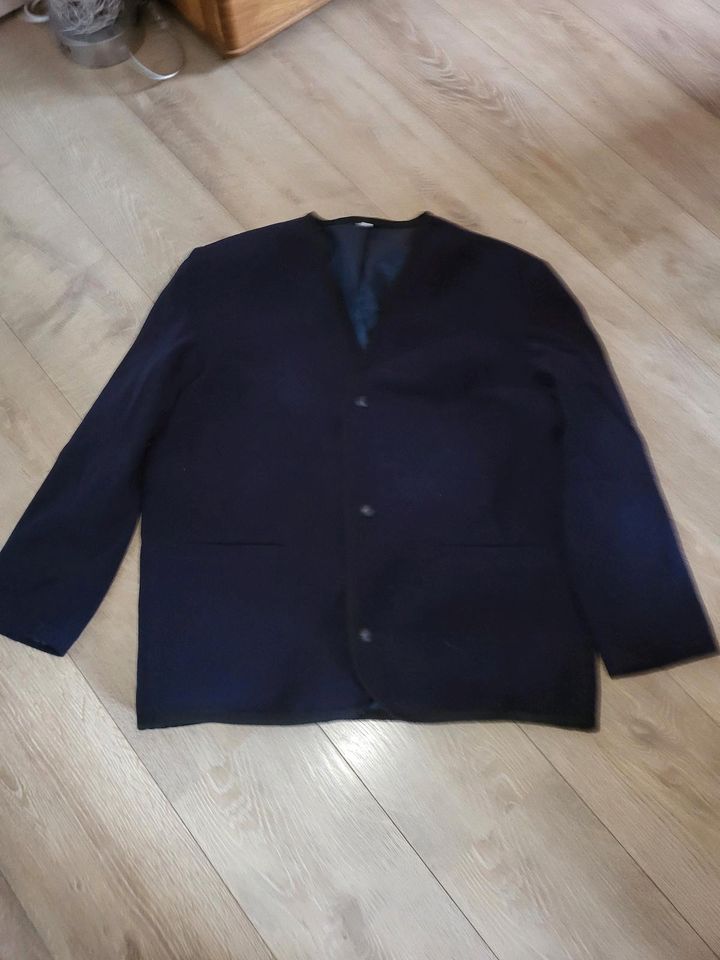 Super schöne Wolljacke, neu, gr.58 in Sassenburg