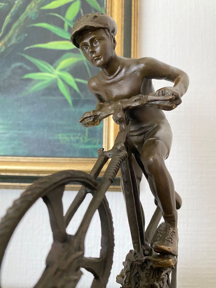 Bronzefigur MOUNTAINBIKE Radfahrer  Fahrradfahrer in Centrum