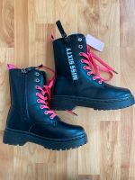 *NEU* Miss Sixty Stiefel Boots schwarz pink Gr. 32 Reißverschluss Mecklenburg-Vorpommern - Neubrandenburg Vorschau