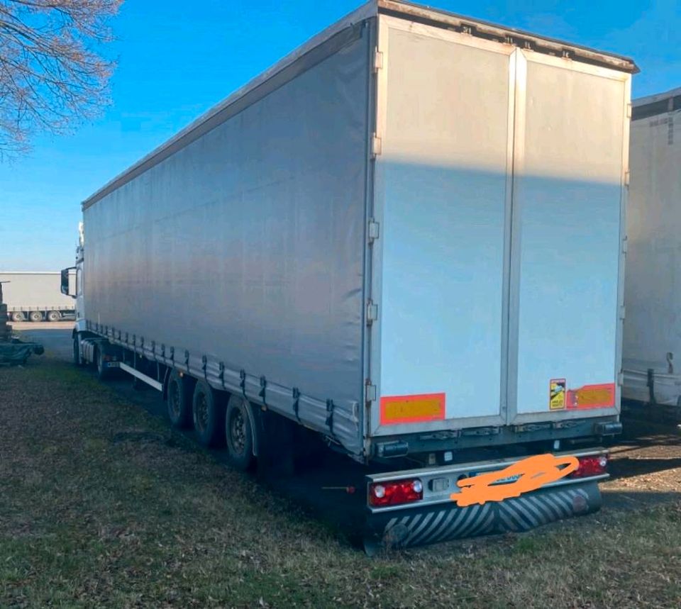 Mercedes Actros mit 3 Achse Anhänger in Kirkel