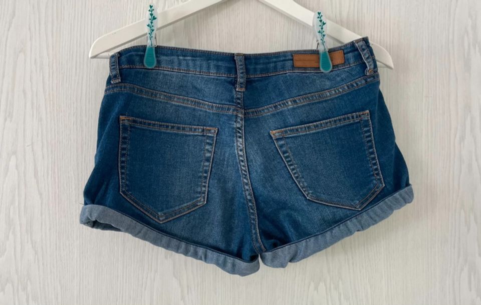 Jeansshorts / Kurze Hose - Denim Sommer in Köln