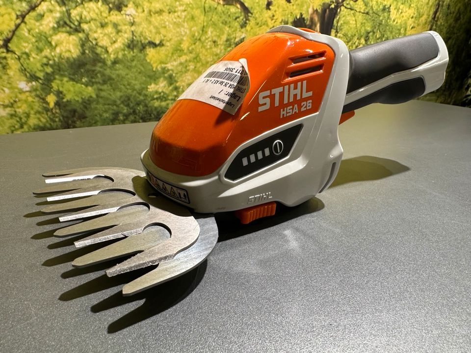 STIHL Akku Strauchschere HSA26 Set inkl. Akku und Ladegerät in