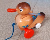 Nostalgisches Holz-Spielzeug Klacker-Ente (Sammlerstück) Nordrhein-Westfalen - Oberhausen Vorschau