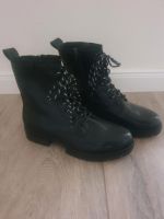 Neue Tamaris Schuhe Stiefel Boots Gr. 39 Niedersachsen - Ostrhauderfehn Vorschau