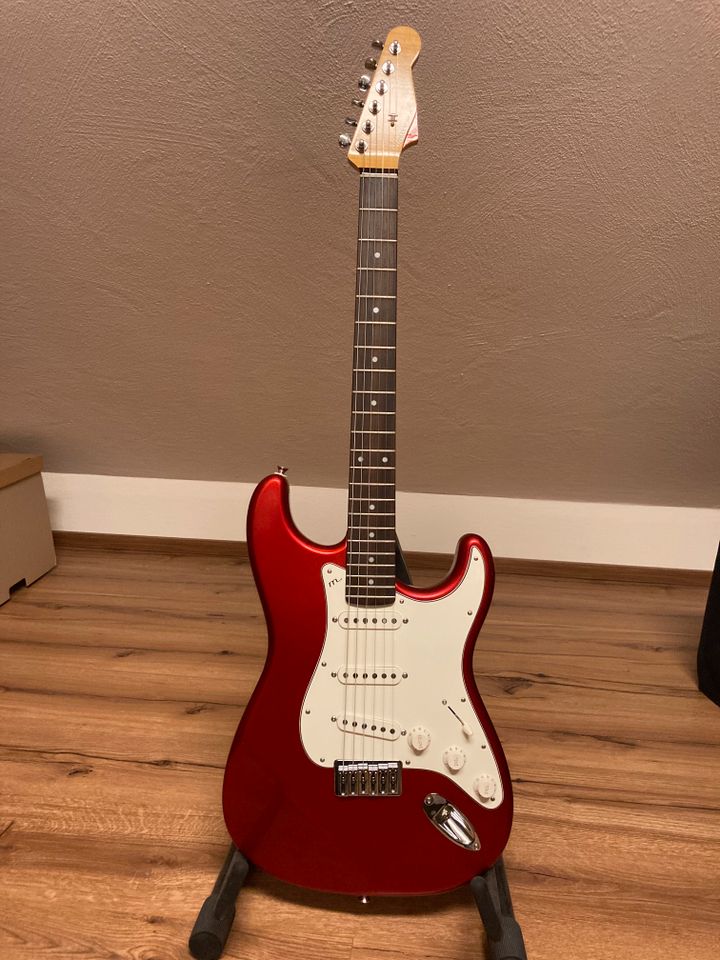 Moews Stratocaster / Salinger  hardtail  candy apple red in Hiltrup