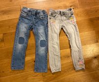 Set 2 zwei Jeans schmal slim stretch grau blau Blumen 110/116 Hessen - Hüttenberg Vorschau