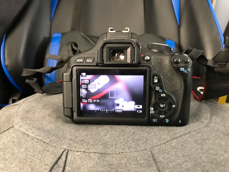 Canon EOS 600d Spiegelreflexkamera, kaum benutzt, 18MP, Guter zus in Andechs