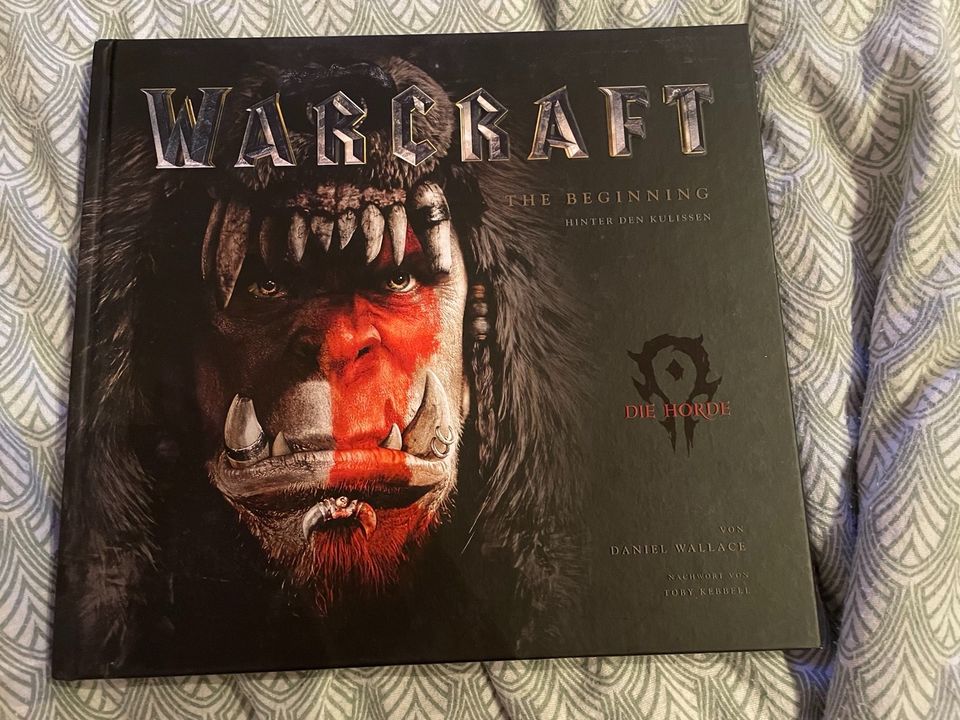 Buch „Warcraft the beginning (hinter den Kulissen)“ in Großkarolinenfeld