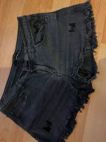 Schwarze Jeansshorts Stuttgart - Mühlhausen Vorschau