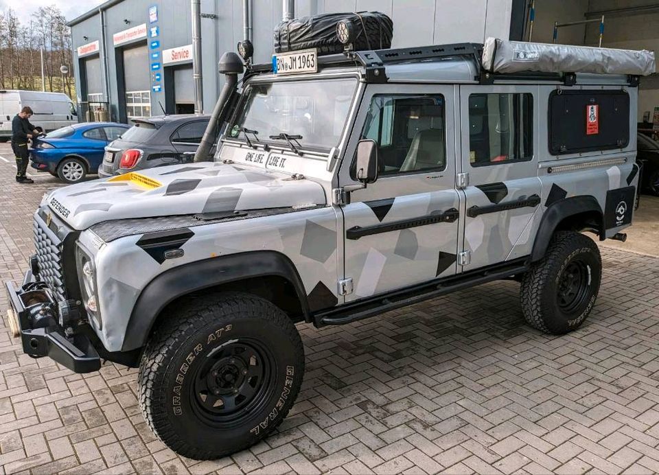 Land Rover Defender 110 Td4 2,4 "Automatik" in Bonn