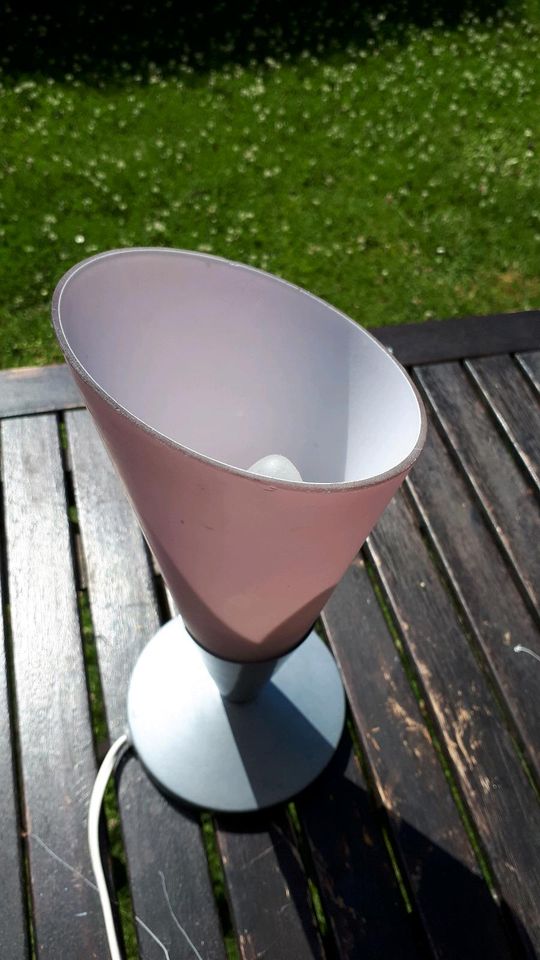 IKEA Tischlampe violett, rosa in Wachtberg