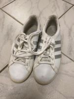 Adidas Sneaker - Weiß mit Silber Baden-Württemberg - Langenenslingen Vorschau