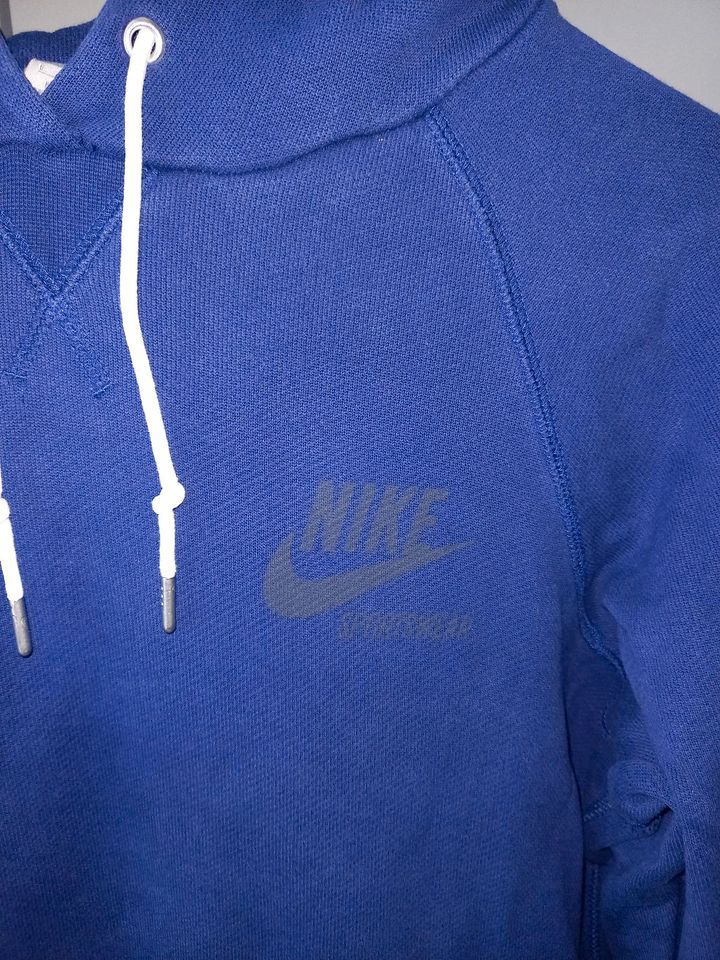 Nike Pullover in München