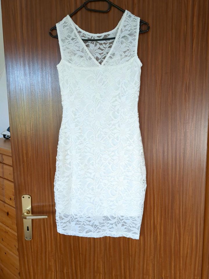 Kleid gr. 34  weiß  Body Flirt in Rieste