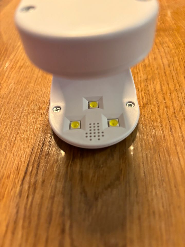 Mini Nagel UV Lampe LED Nagellampe Trockner Gel Nagellack SEHRGUT in Baar-Ebenhausen