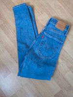 Levi's levis Jeans mile high super hellblau 25 28 highwaist Sachsen - Lichtentanne Vorschau