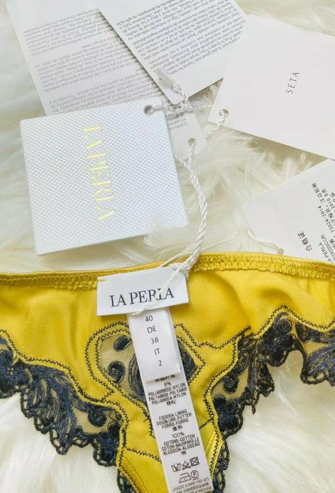 La Perla Tanga-Dessous goldfarbene Seide in Oftersheim