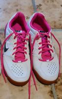 Damen Sneaker, Nike Court Shuttle 5, kaum getragen, Größe EU 40,5 Nordrhein-Westfalen - Rösrath Vorschau