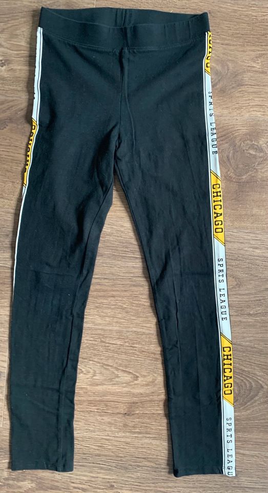 Mädchen Leggings Sport Legging schwarz gelb streifen h&m in Barmstedt