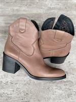 Apple of Eden Stiefelette in Taupe Größe 40 Nordrhein-Westfalen - Arnsberg Vorschau