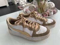 Puma Sneaker Gr. 39 beige weiß Nordrhein-Westfalen - Wegberg Vorschau