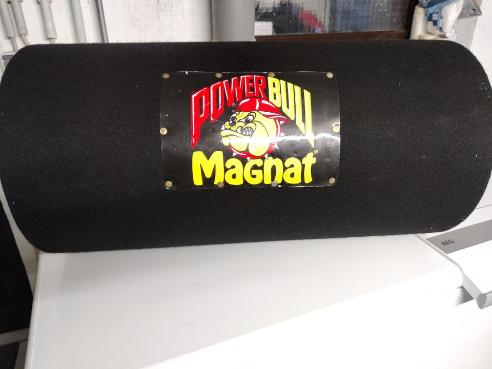 Magnat Powerbull 3000 / 600W Subwoofer in Völklingen